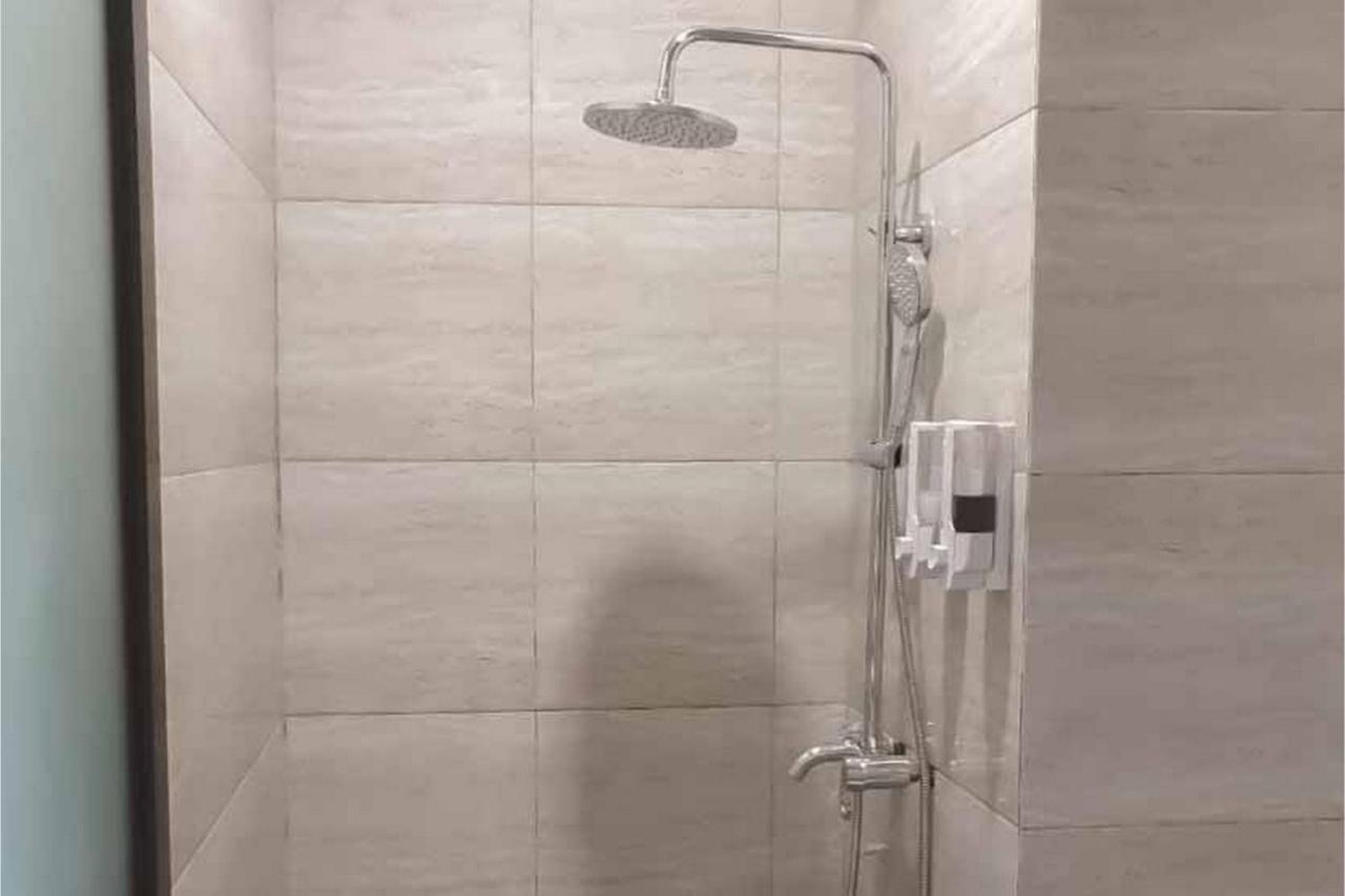 מג'לנגקה Jatiwangi Syariah Guest House Mitra Reddoorz מראה חיצוני תמונה