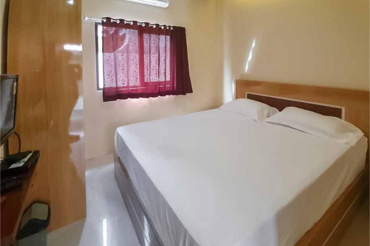 מג'לנגקה Jatiwangi Syariah Guest House Mitra Reddoorz מראה חיצוני תמונה